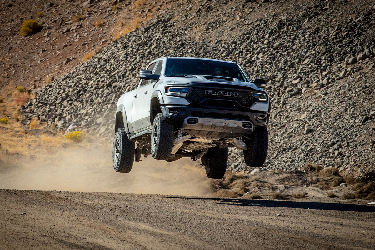 RAM 1500 vs Chevrolet Silverado 1500 Interior Comparison