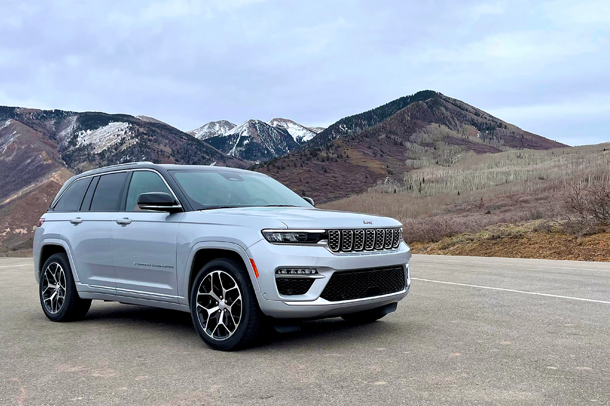 The Jeep Grand
Cherokee features a plethora of premium appointments throughout its nine trim levels.